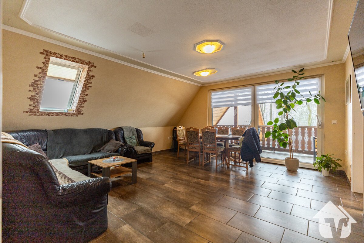 Wohn-Esszimmer DG Wohn-Esszimmer DG