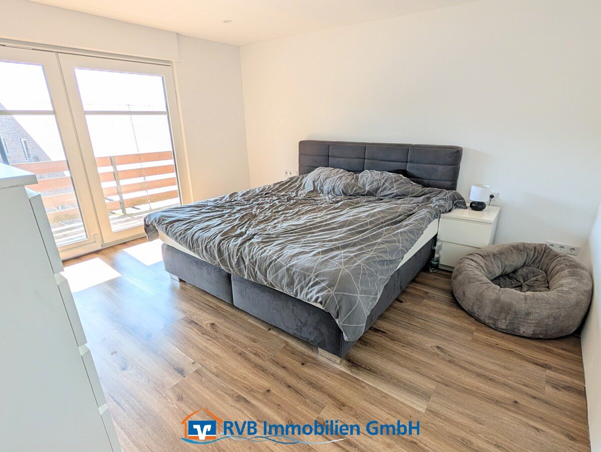 Schlafzimmer mit Zugang zum Balkon Schlafzimmer mit Zugang zum Balkon