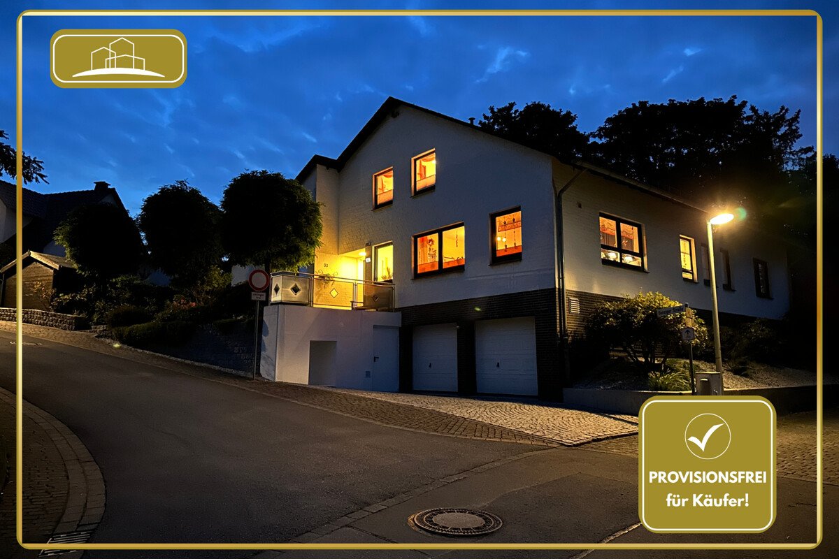 Warstein: Großzügiges Einfamilienhaus mit Indoor-Pool, Sauna und Weitblick in Warstein Warstein: Großzügiges Einfamilienhaus mit Indoor-Pool, Sauna und Weitblick in Warstein