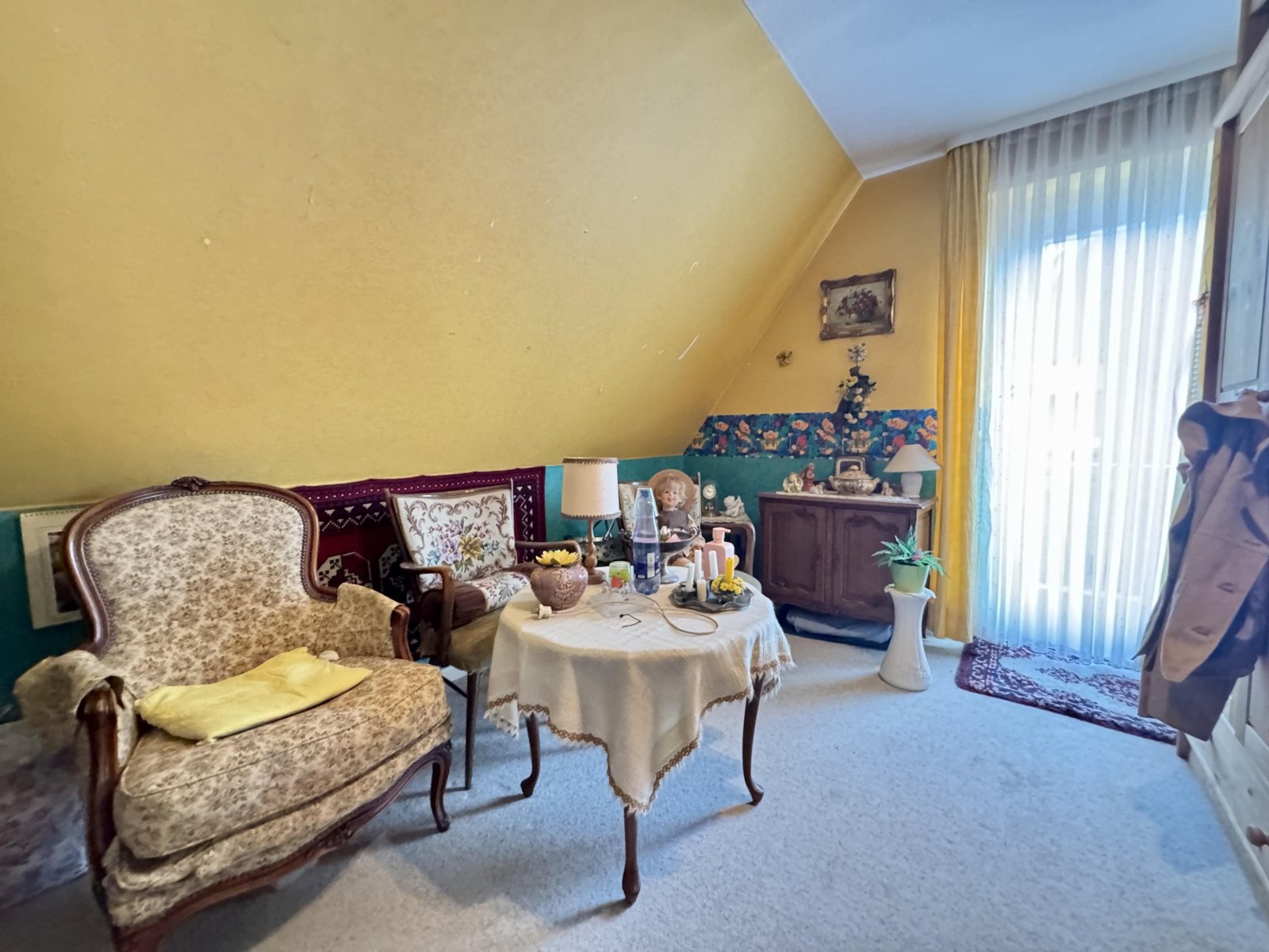 Zimmer 1 Dachgeschoss Zimmer 1 Dachgeschoss