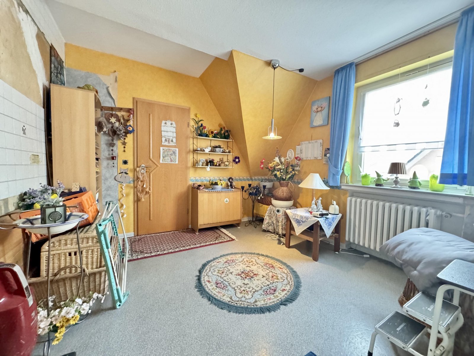 Zimmer 3 Dachgeschoss Zimmer 3 Dachgeschoss