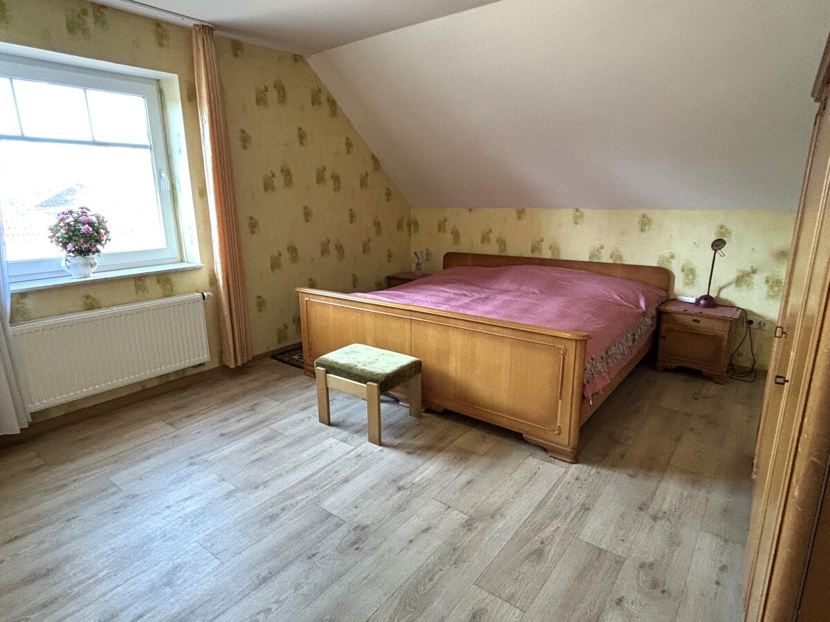 Geräumiges Schlafzimmer Geräumiges Schlafzimmer