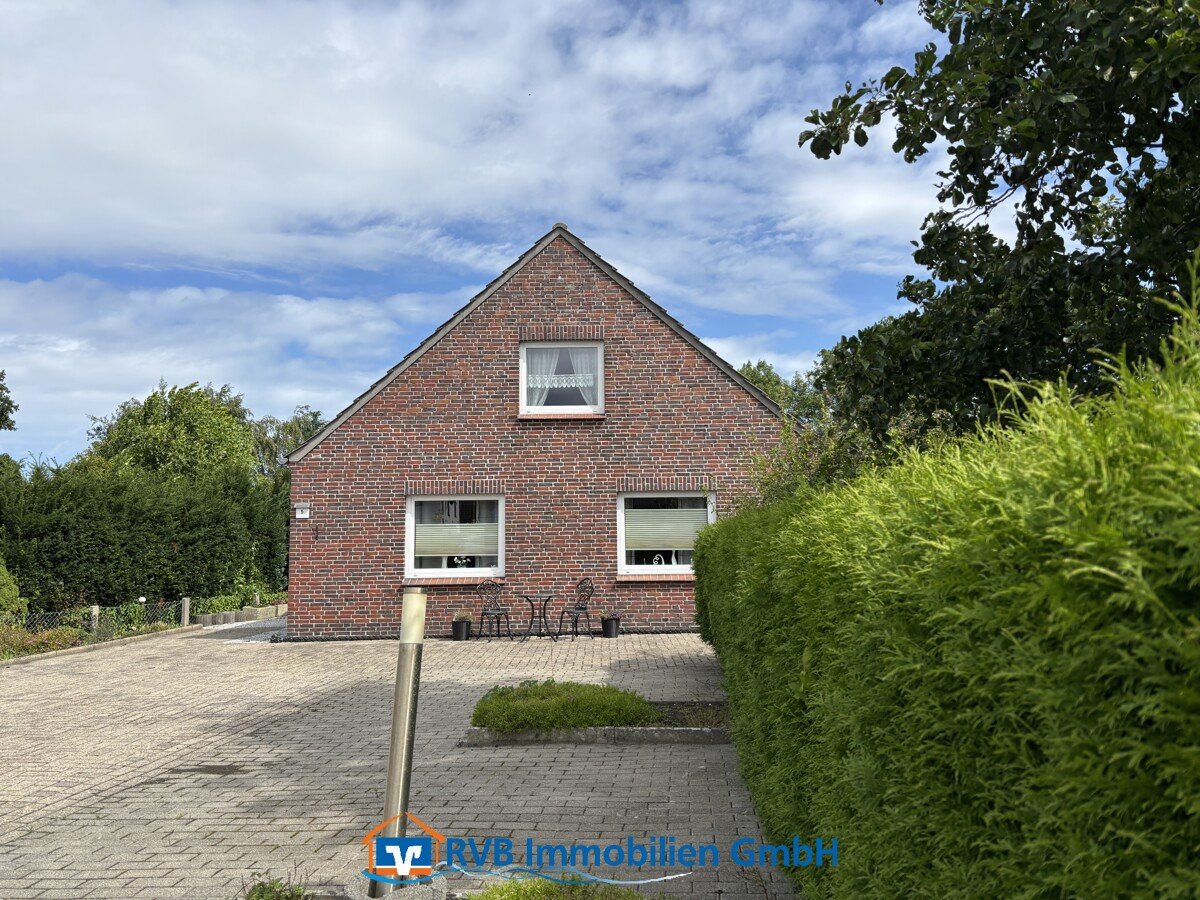 Wittmund: gepflegtes Einfamilienhaus mit traumhaften Gartengrundstück in küstennaher Dorflage Wittmund: gepflegtes Einfamilienhaus mit traumhaften Gartengrundstück in küstennaher Dorflage