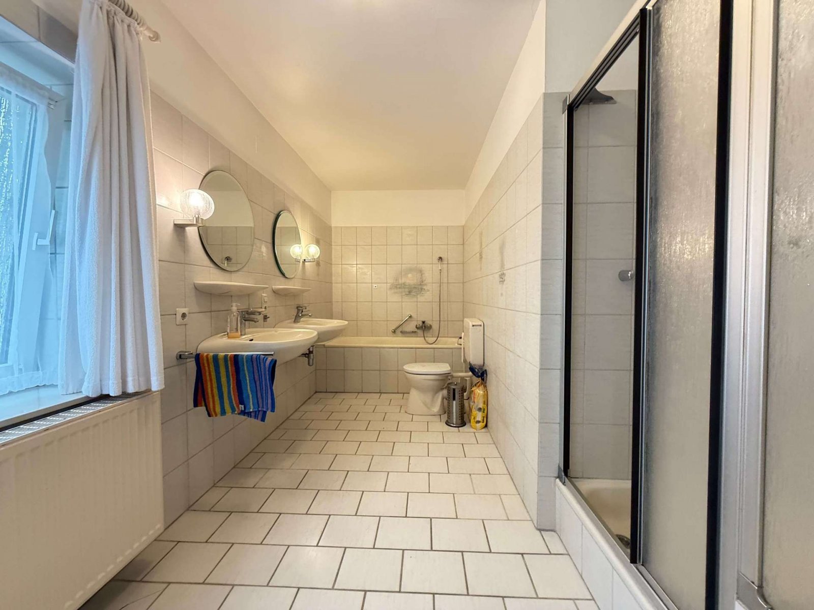 Badezimmer EG Badezimmer EG
