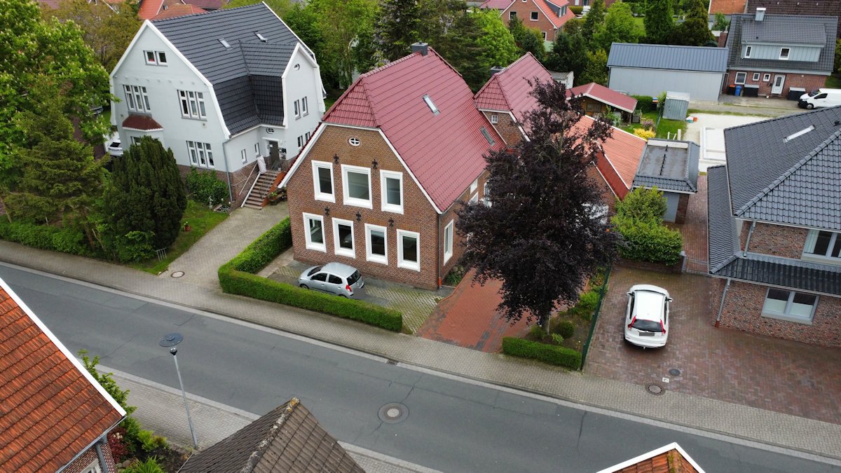 Zweifamilienhaus mitten in Wittmund Zweifamilienhaus mitten in Wittmund