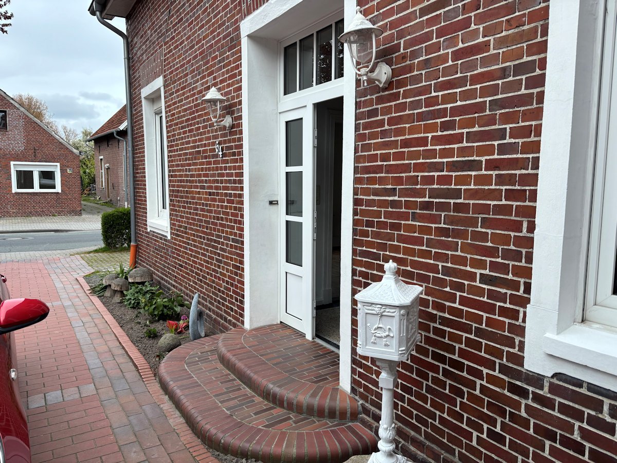Eingang zum vorderen Wohnhaus I Eingang zum vorderen Wohnhaus I