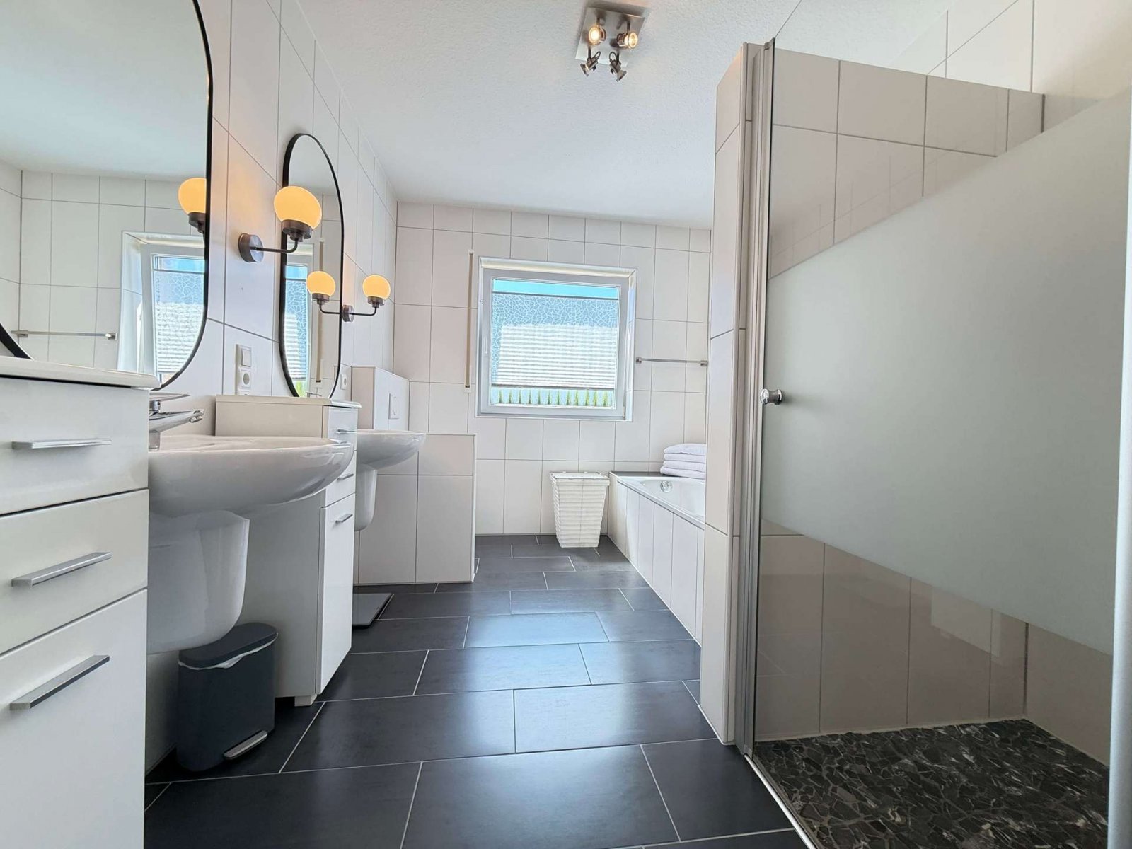 Modernes Badezimmer Modernes Badezimmer