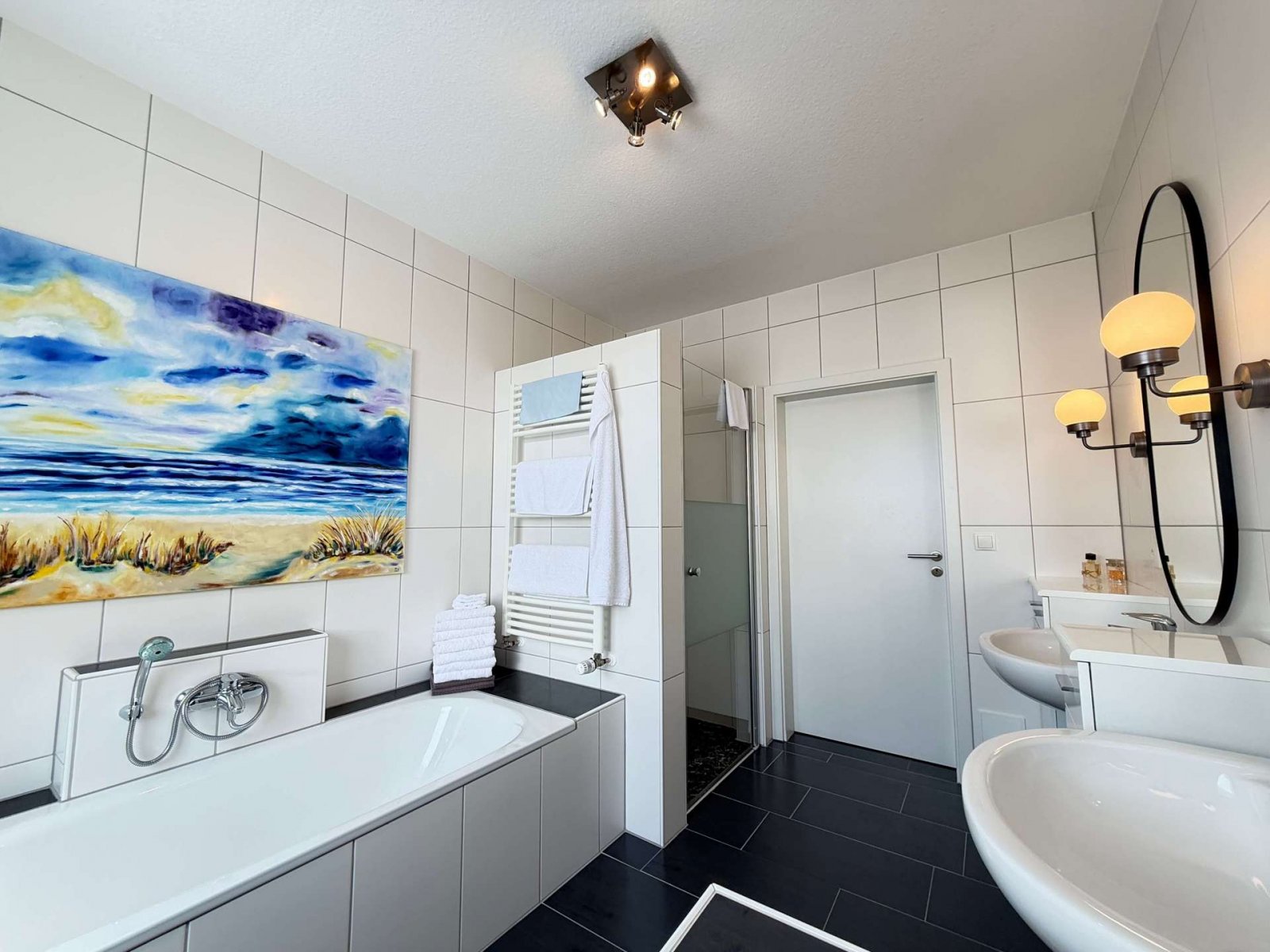 Badewanne und Dusche Badewanne und Dusche
