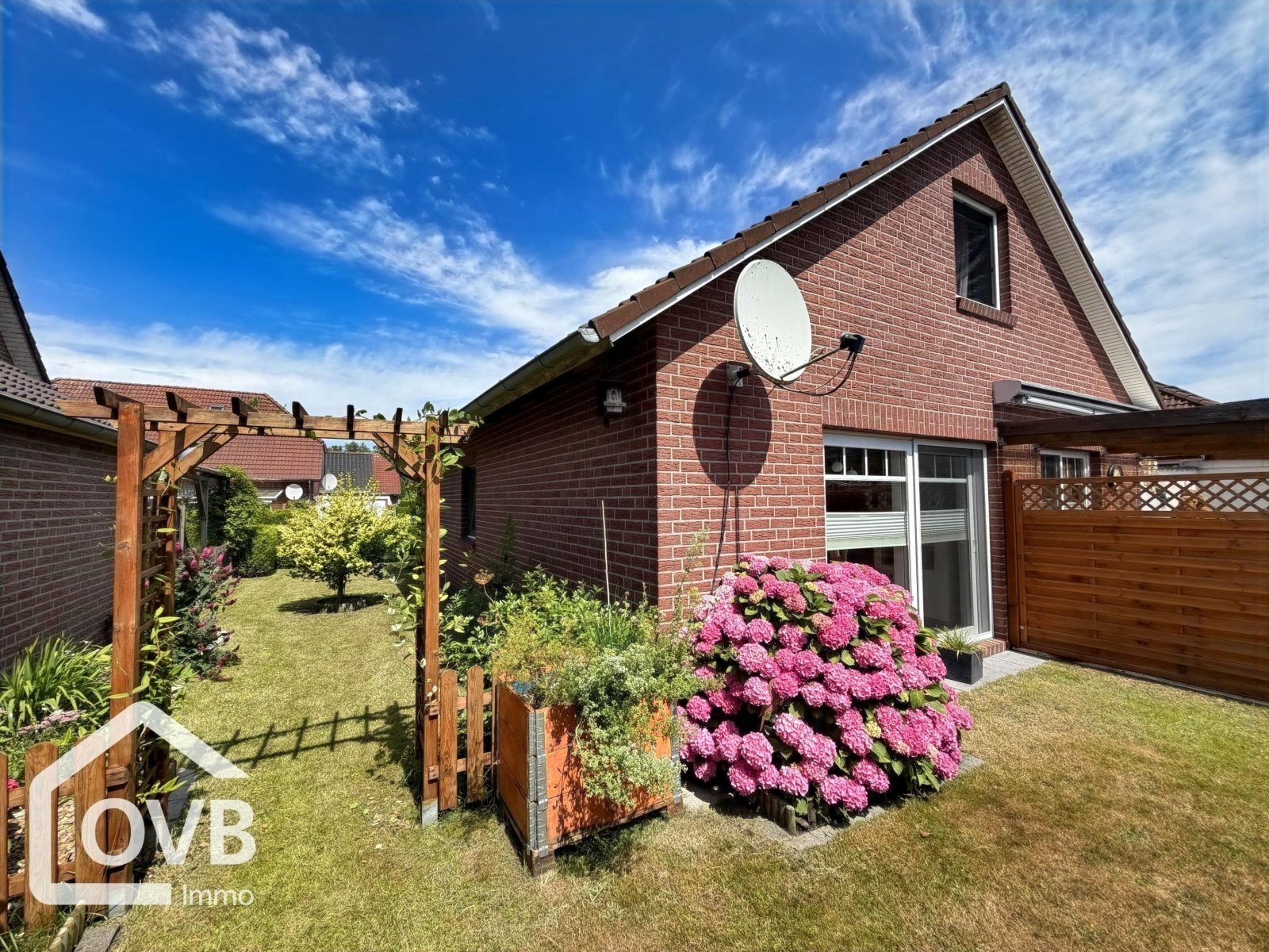 Außenansicht / Rückansicht / Garten Außenansicht / Rückansicht / Garten