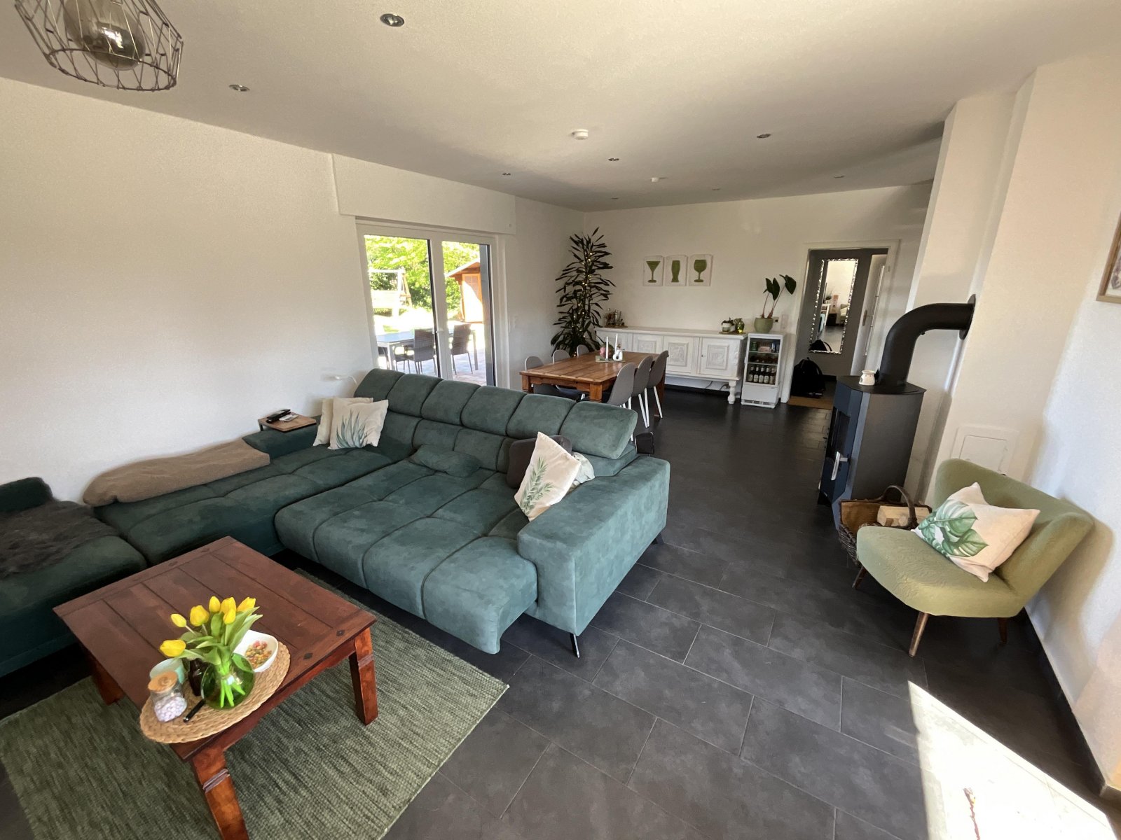 Wohn / Esszimmer Wohn / Esszimmer