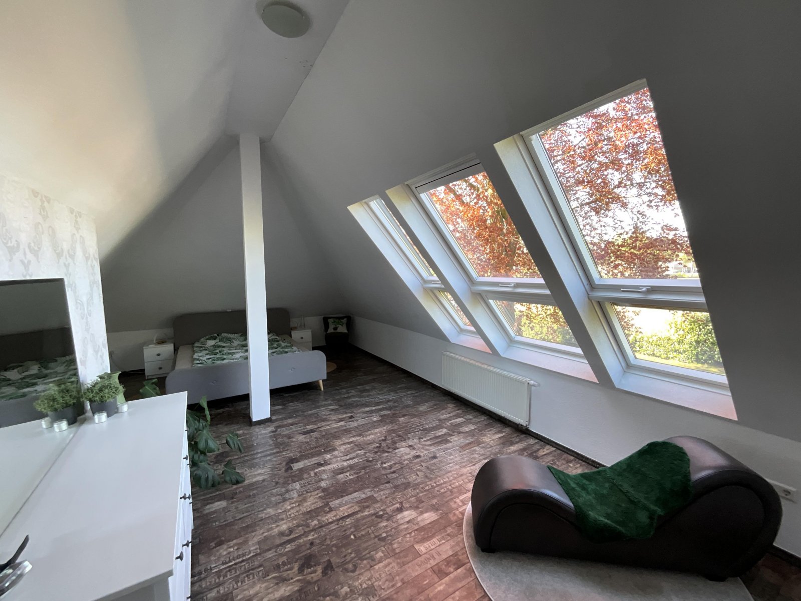 Schlafzimmer im Dachgeschoss Schlafzimmer im Dachgeschoss