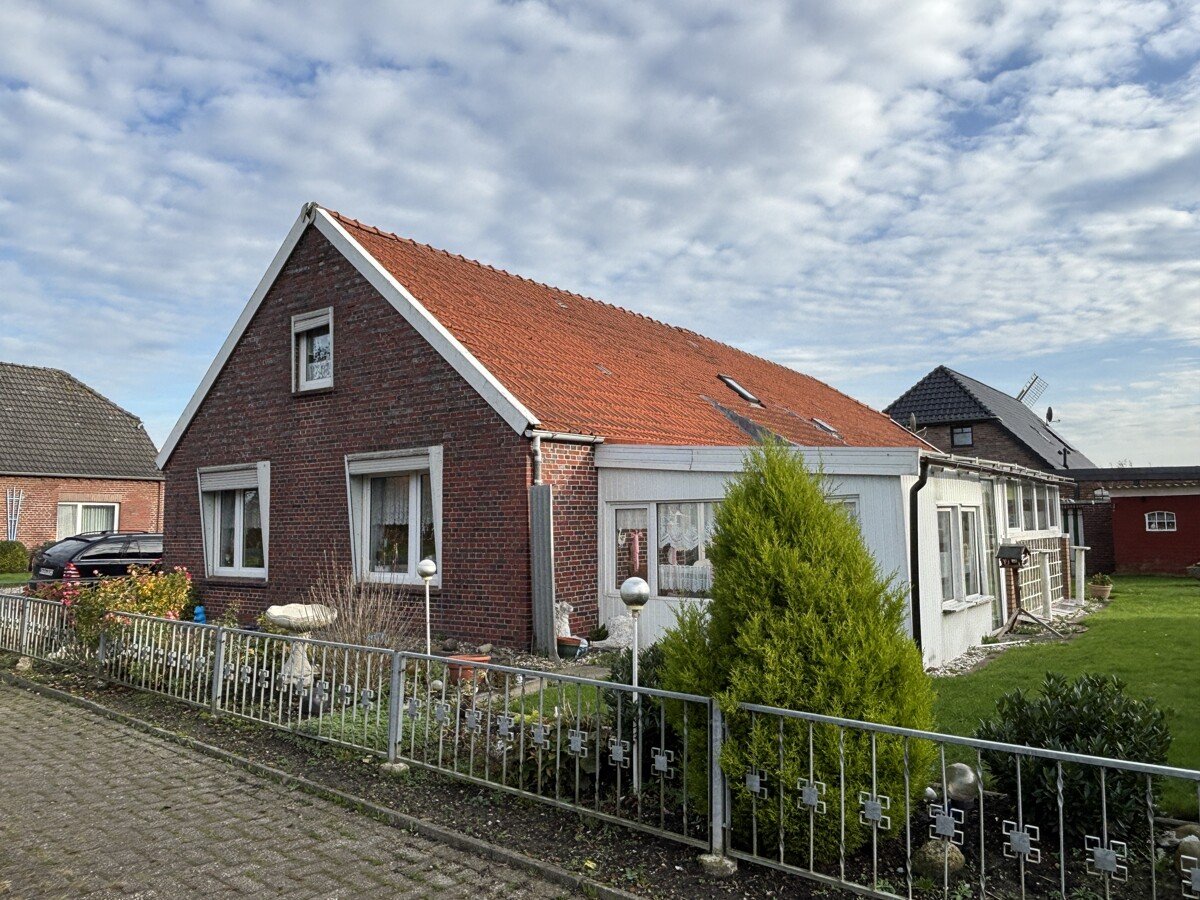 Wittmund: Sanierungsbedürftiges Landhaus in Dorflage Wittmund: Sanierungsbedürftiges Landhaus in Dorflage