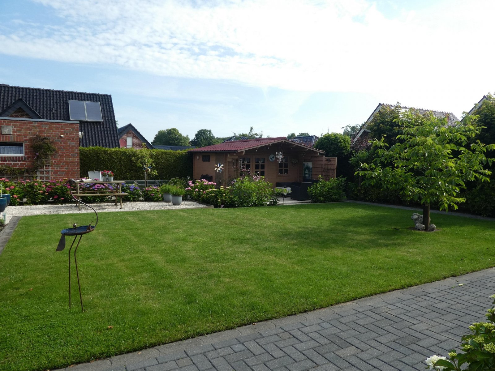 Garten mit Gartenhaus