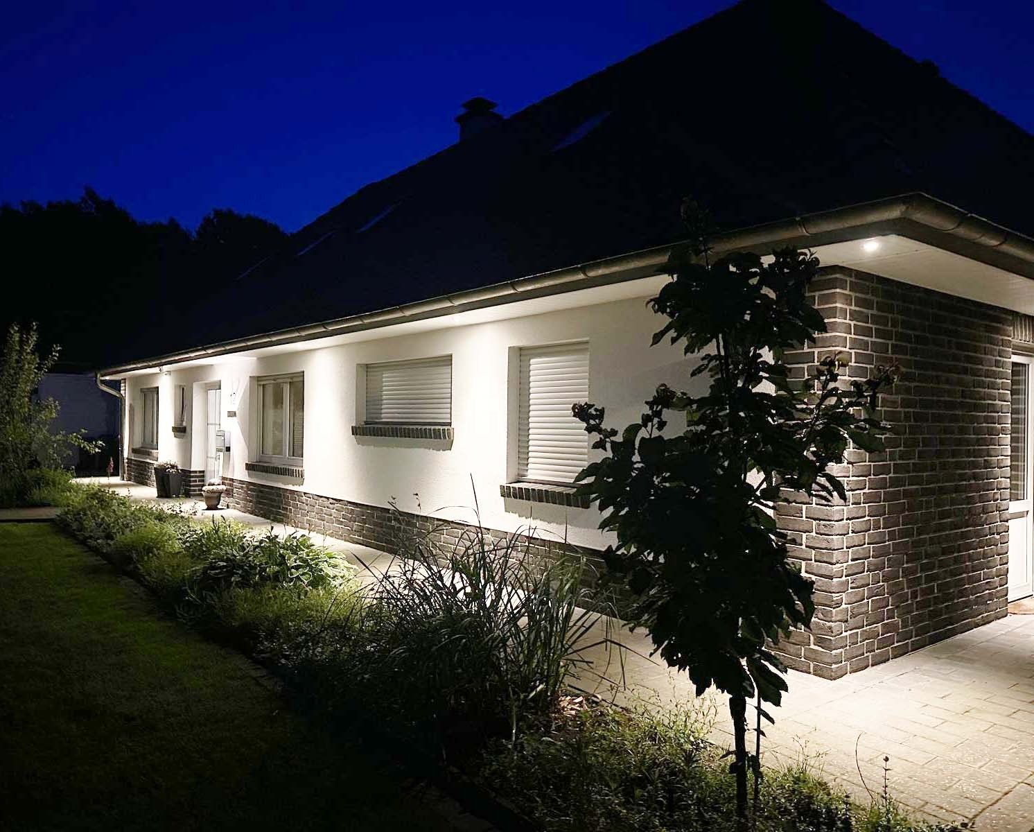 Vorderansicht Nacht