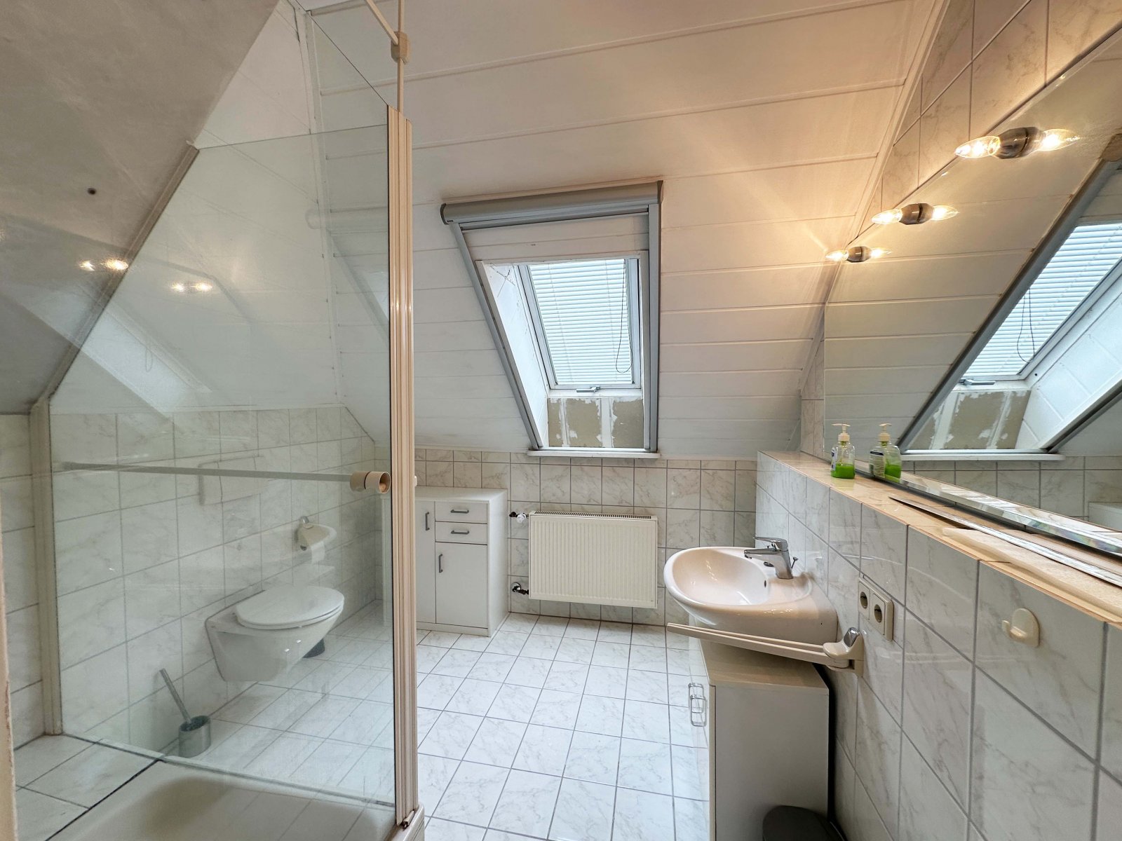 Badezimmer DG