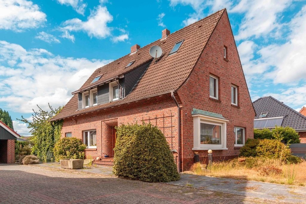 Straßenansicht Straßenansicht