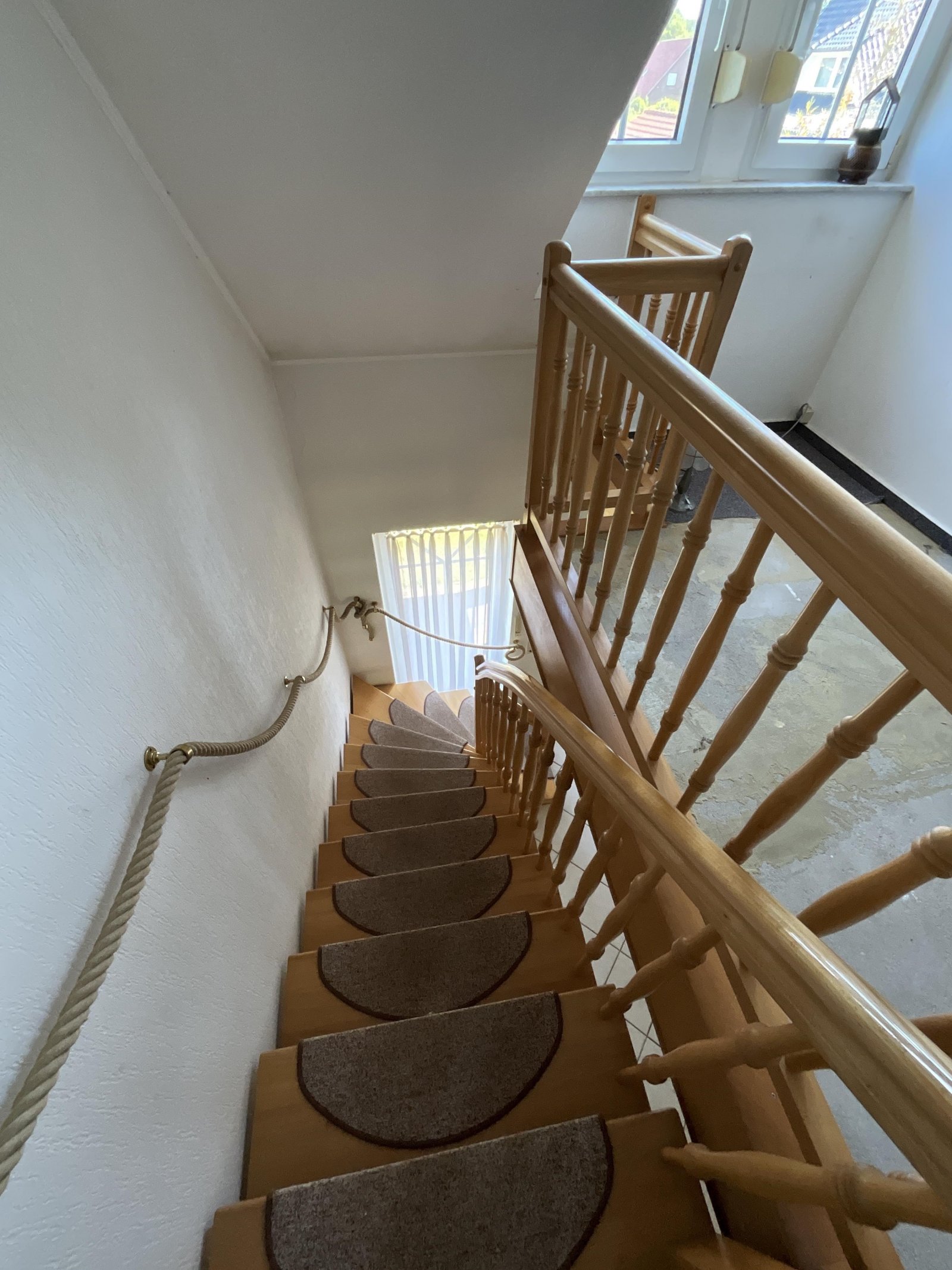 Treppe zum Dachgeschoss
