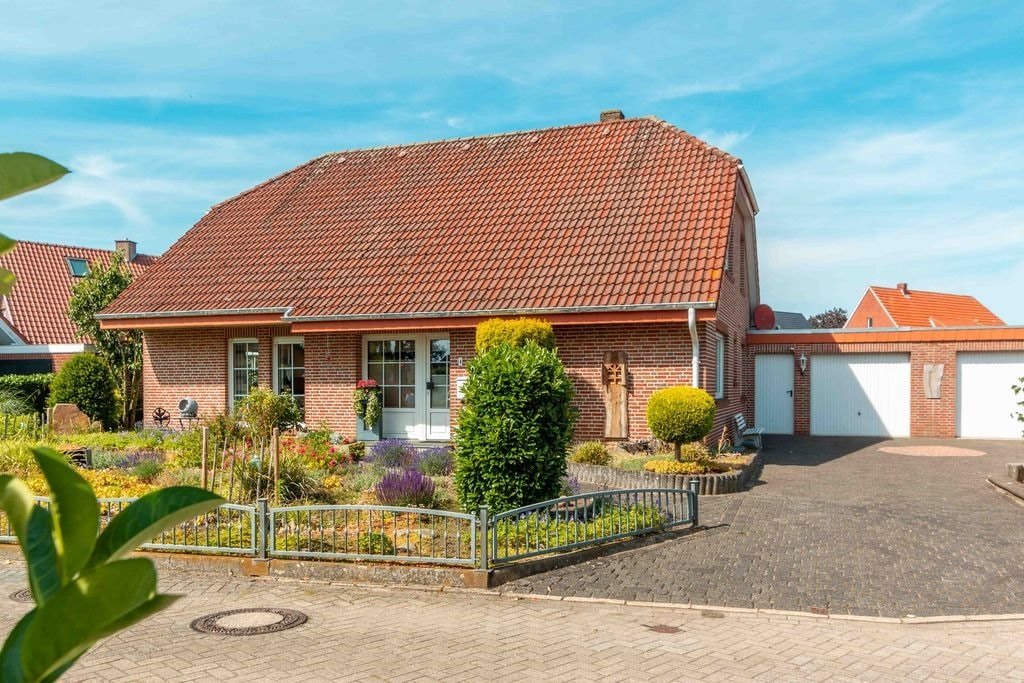 Straßenansicht Straßenansicht
