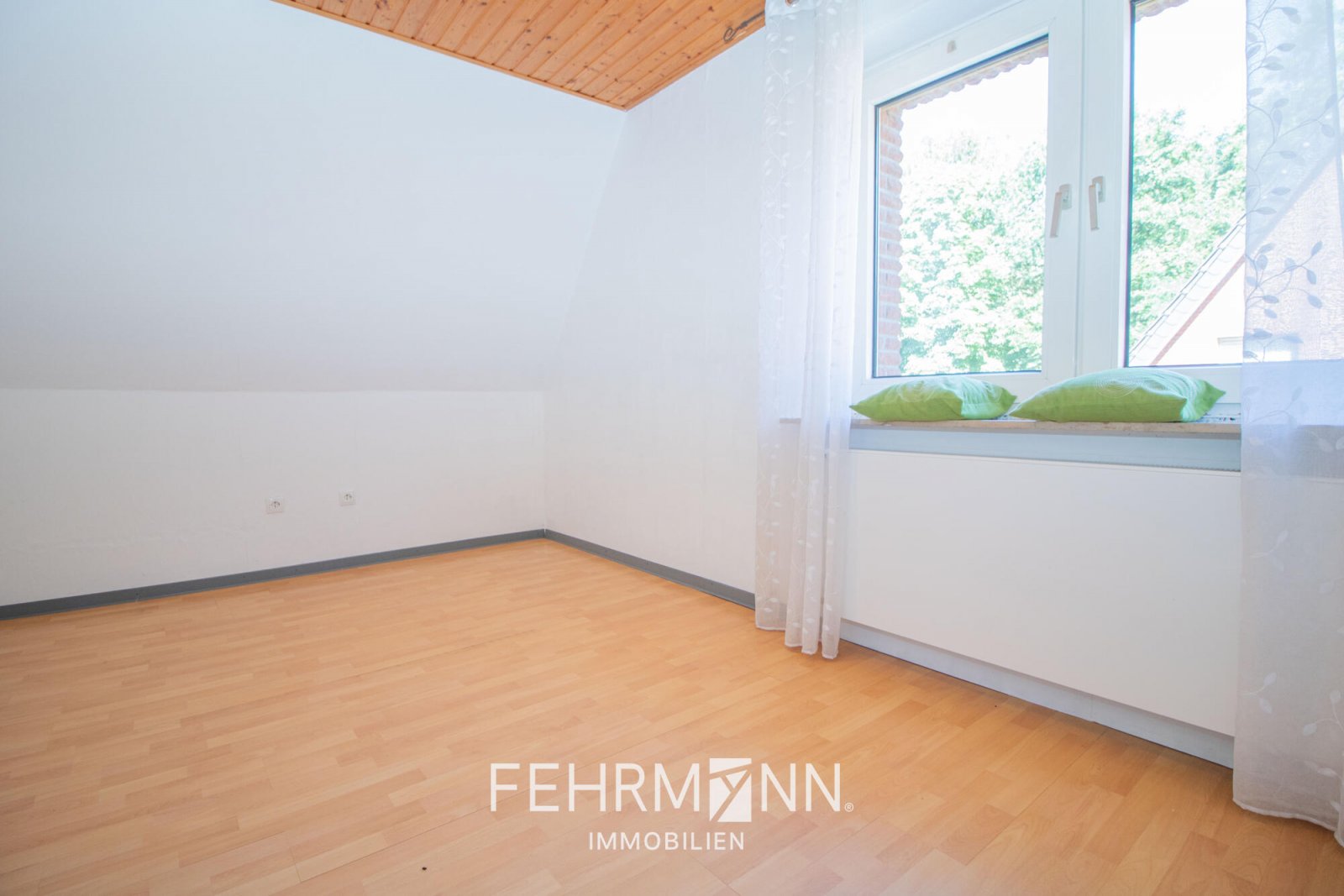 DG-Schlafzimmer-1-02 DG-Schlafzimmer-1-02
