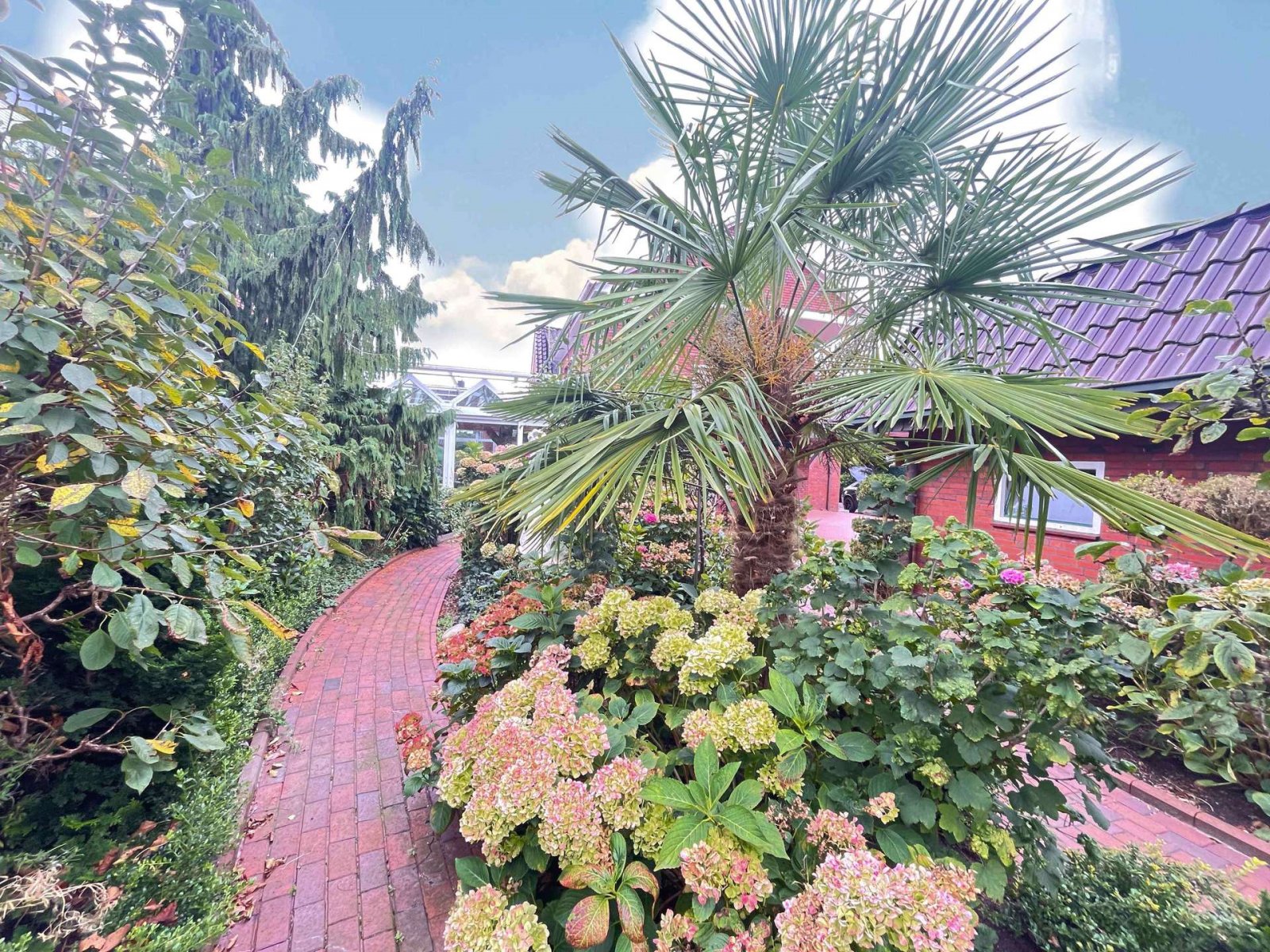 Gehwege durch den Garten Gehwege durch den Garten