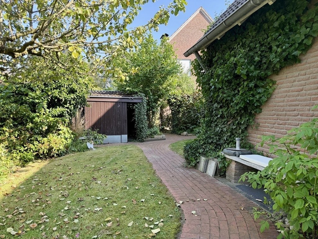 Garten und Holzschuppen Garten und Holzschuppen