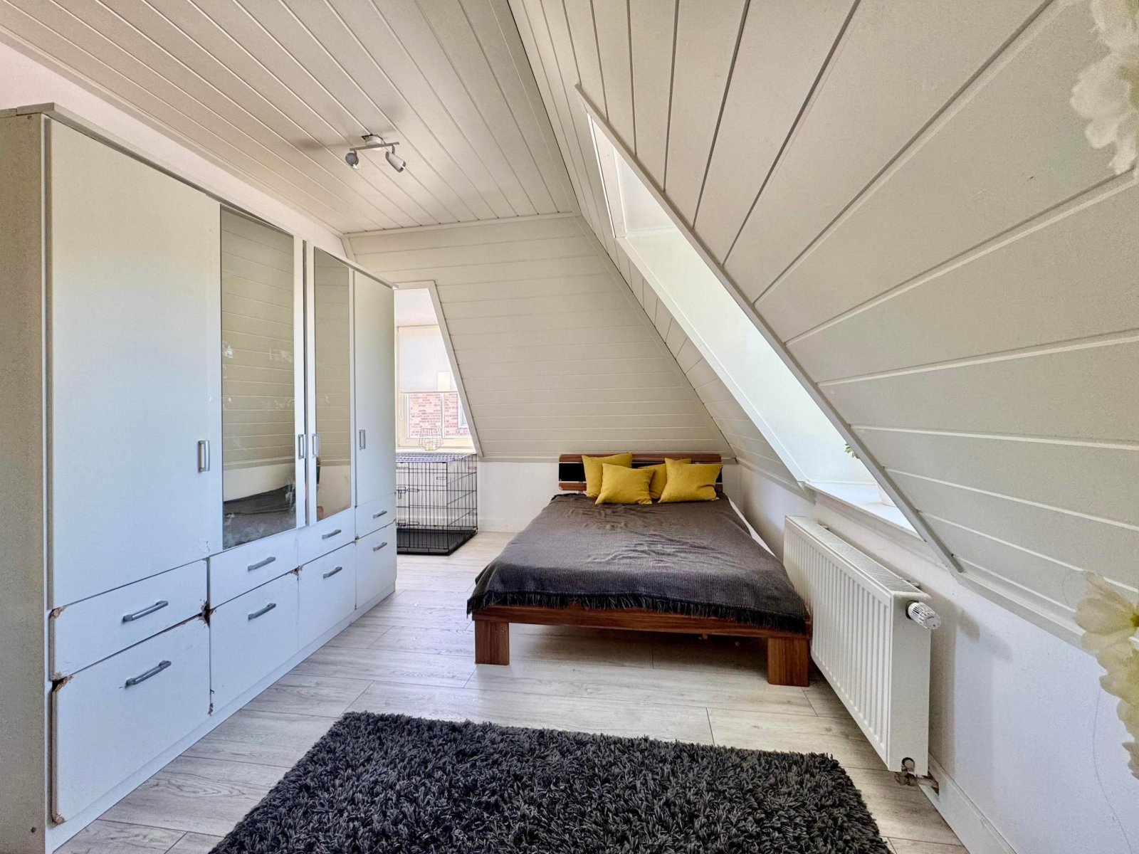 Schlafzimmer DG