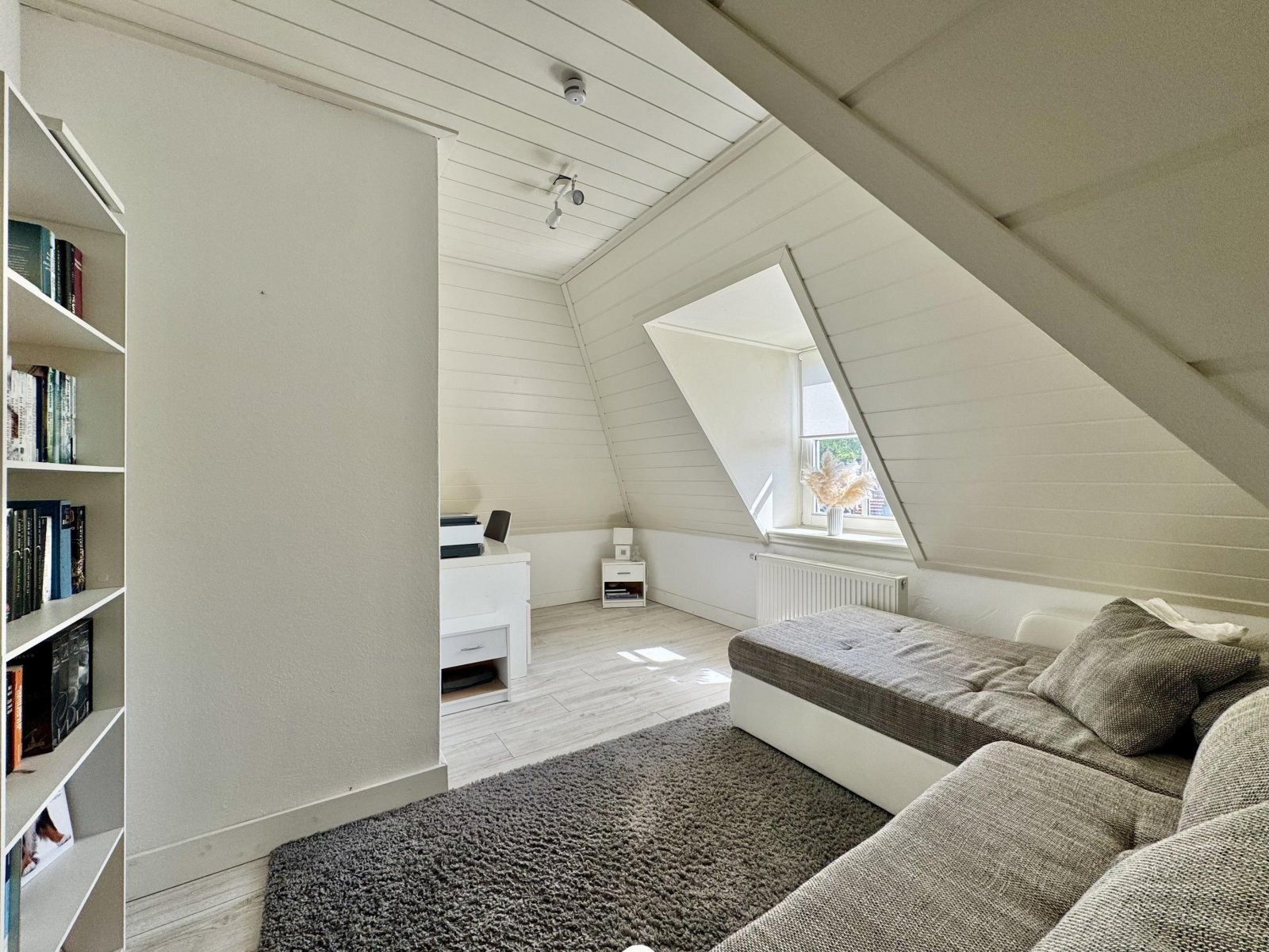 Schlafzimmer DG