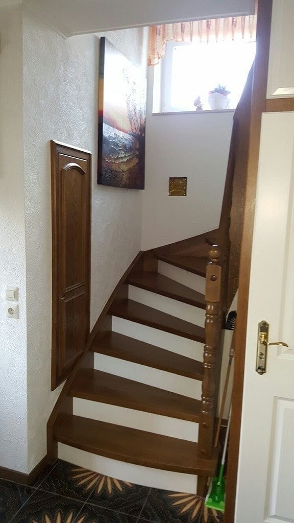 Treppe zum Dachgeschoss Treppe zum Dachgeschoss