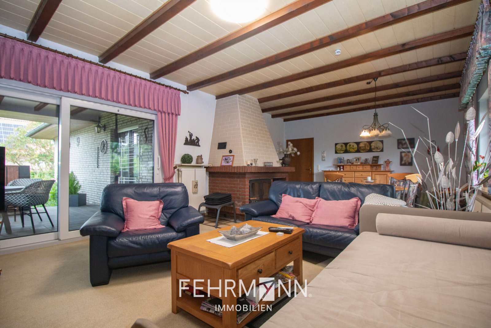 Wohn-/ Esszimmer Wohn-/ Esszimmer