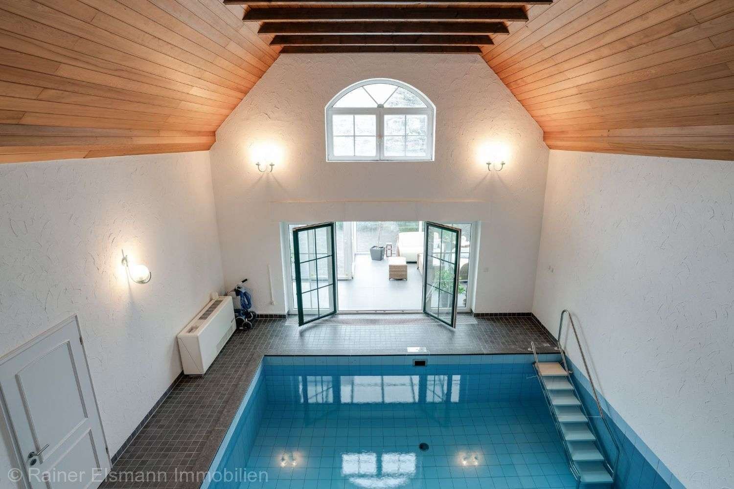 Hallenbad Hallenbad