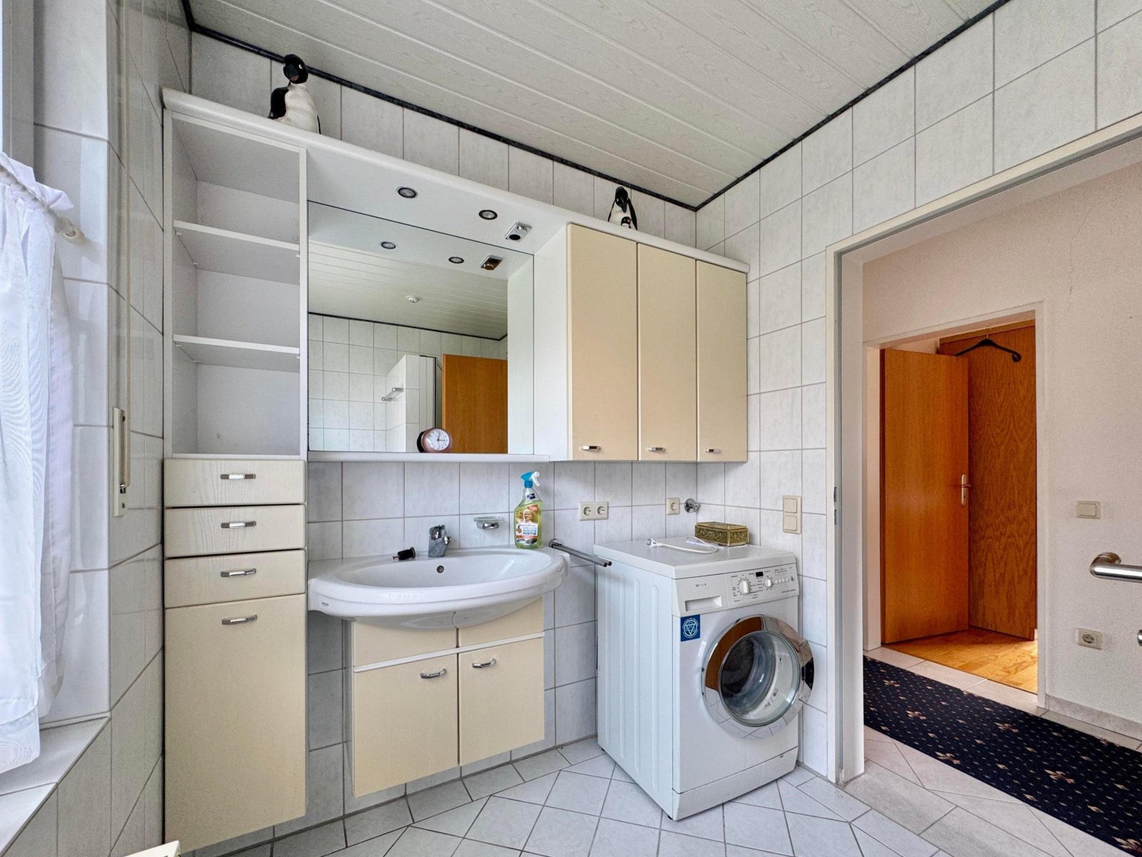 Badezimmer EG