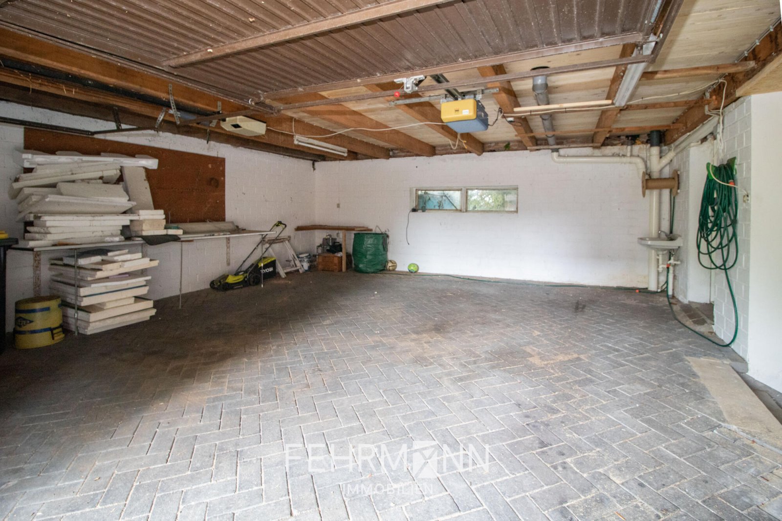 Garage Garage