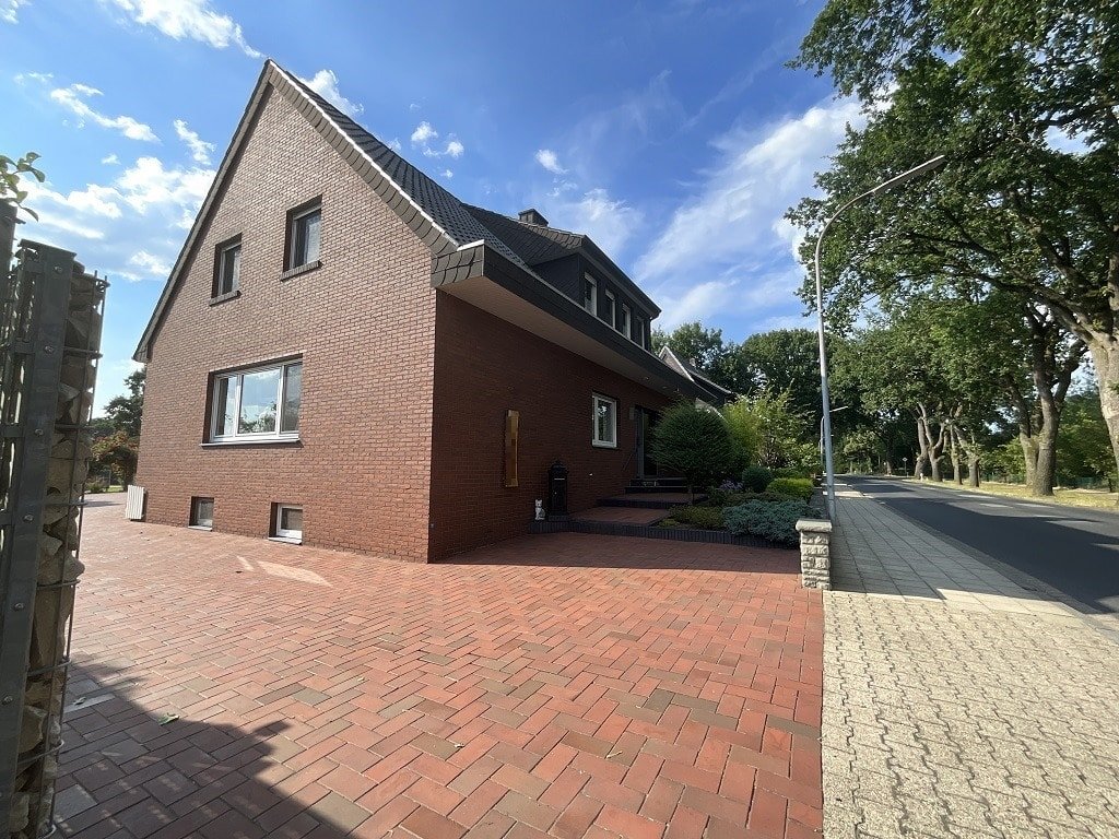 Straßenansicht