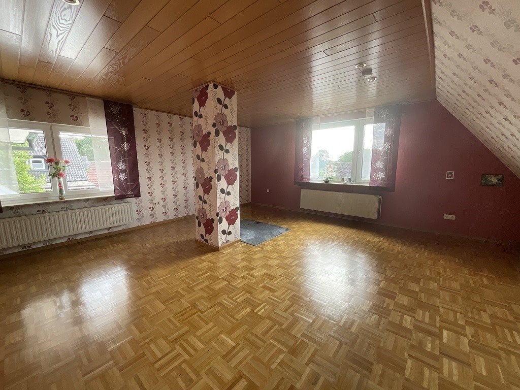 Wohn-und Esszimmer DG