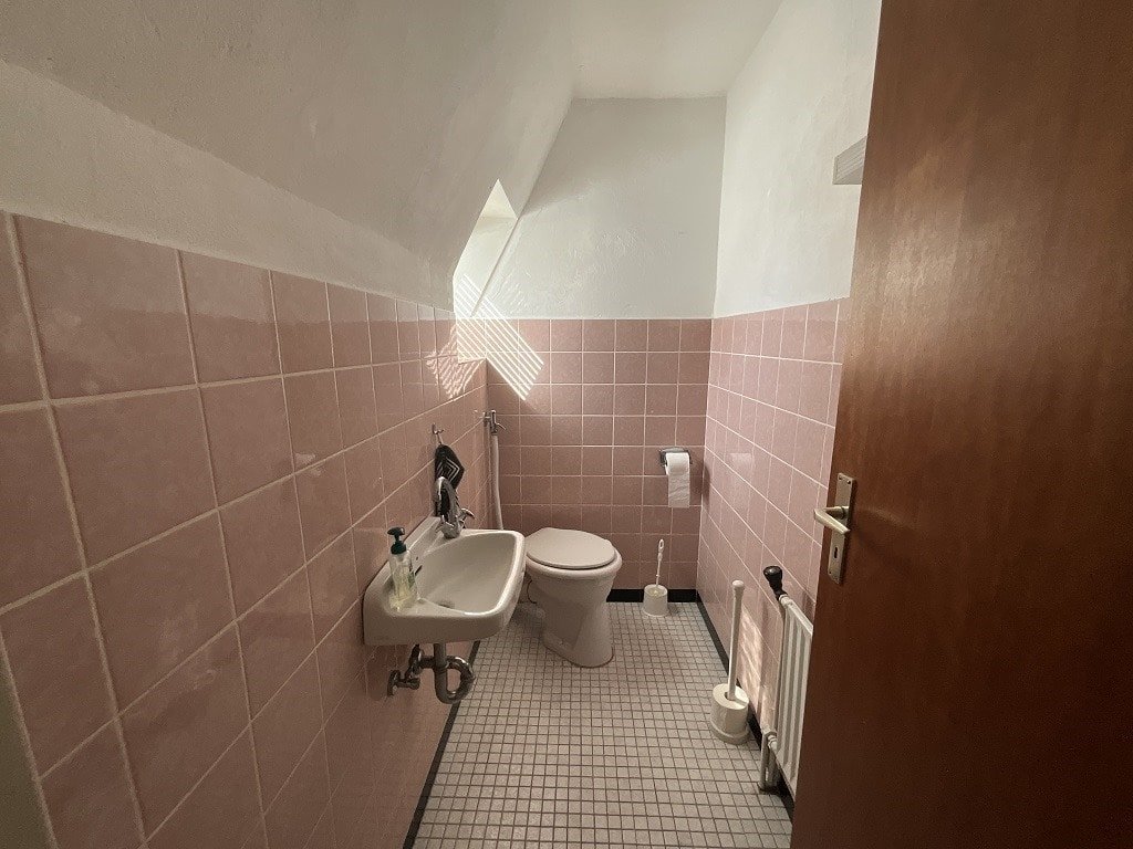 WC DG WC DG