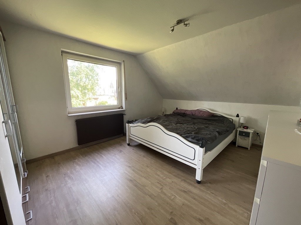 Schlafzimmer DG