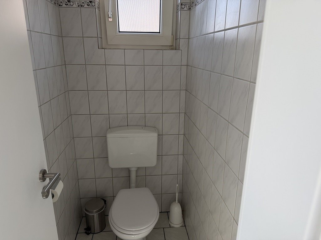 WC WC