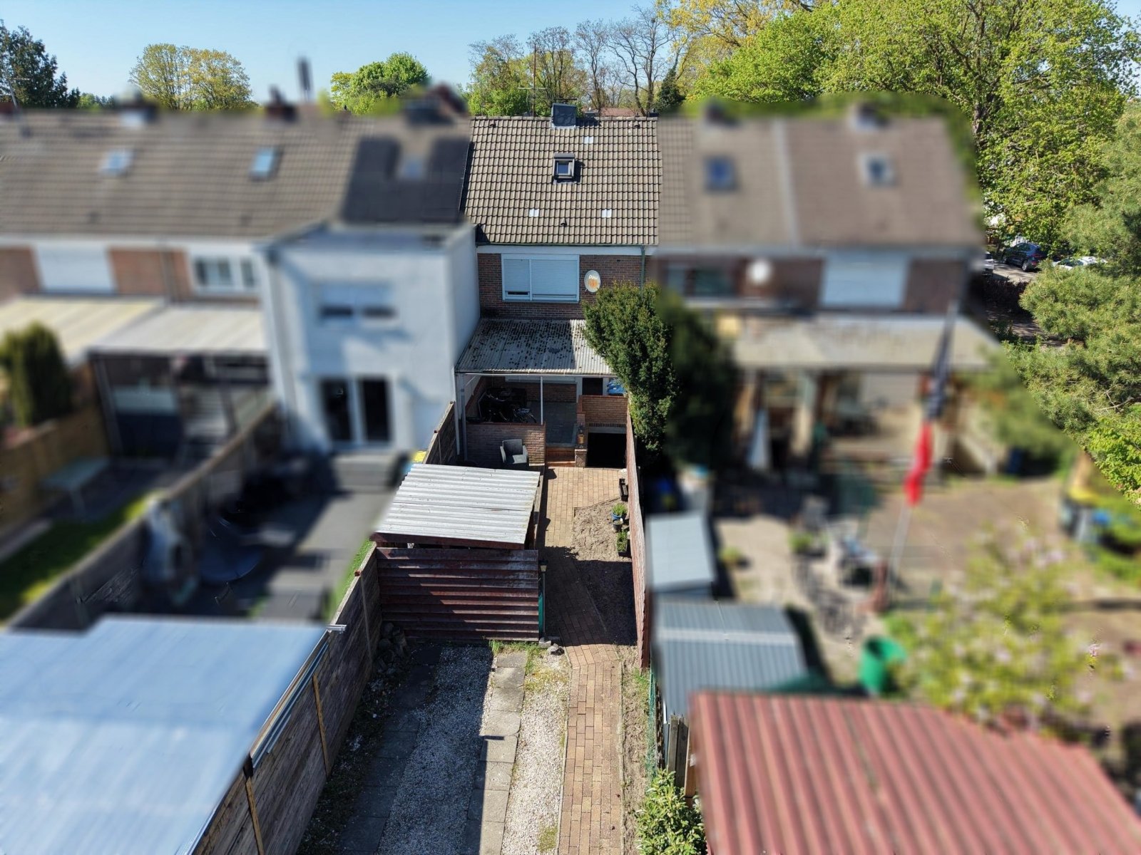 Luftbild von hinten mit Terrasse/Garten Luftbild von hinten mit Terrasse/Garten