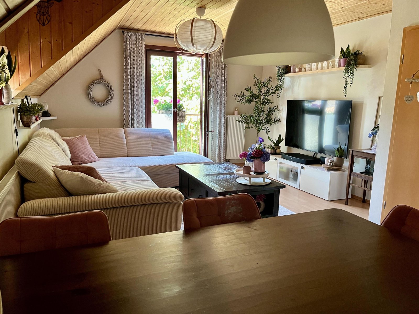 Wohn-/Esszimmer Wohn-/Esszimmer