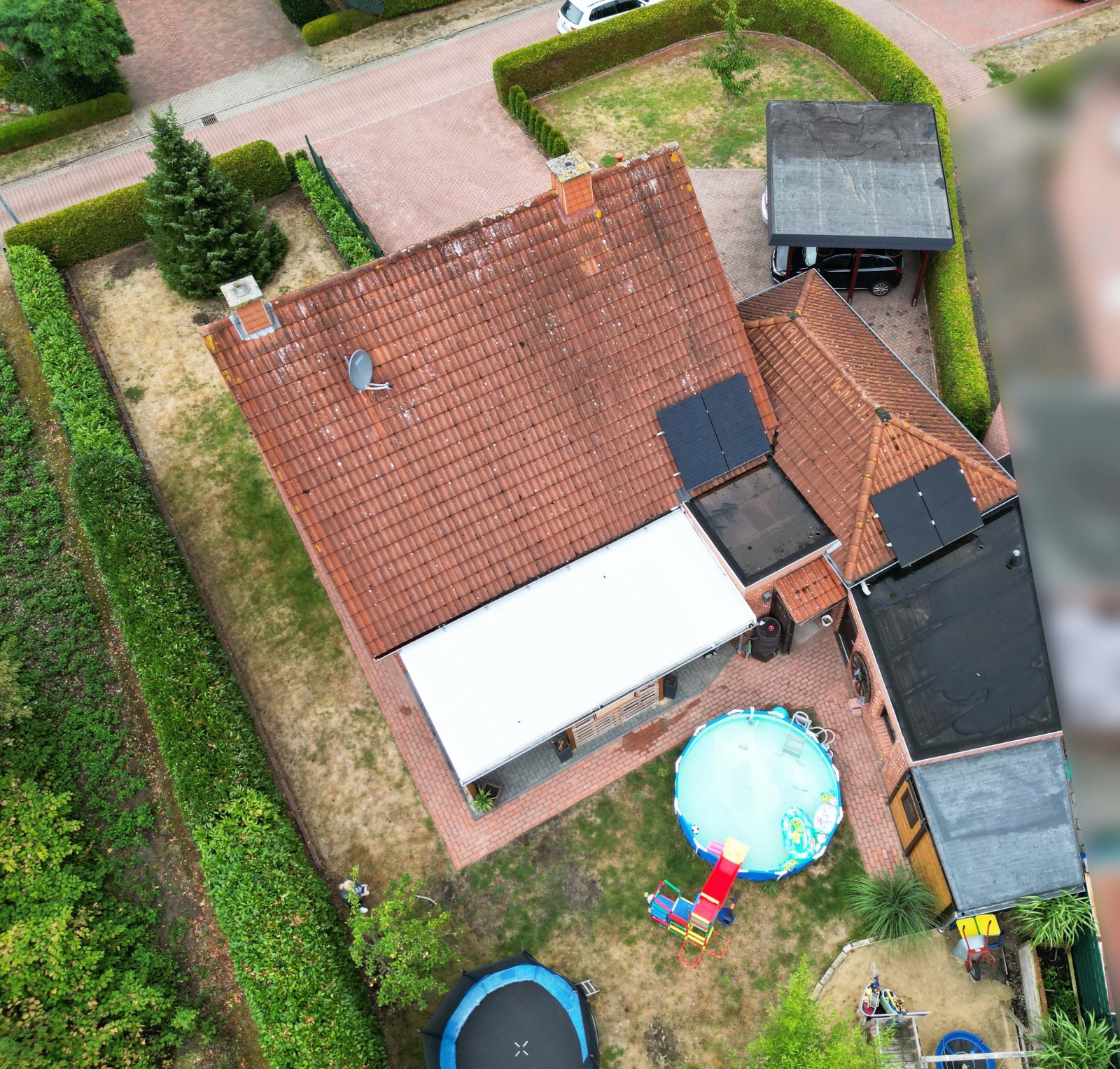Drohne Rückansicht komplett