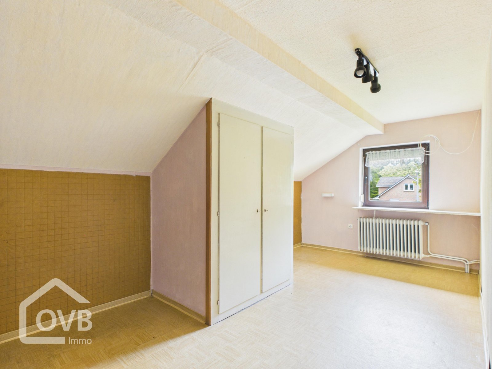 Schlafzimmer DG
