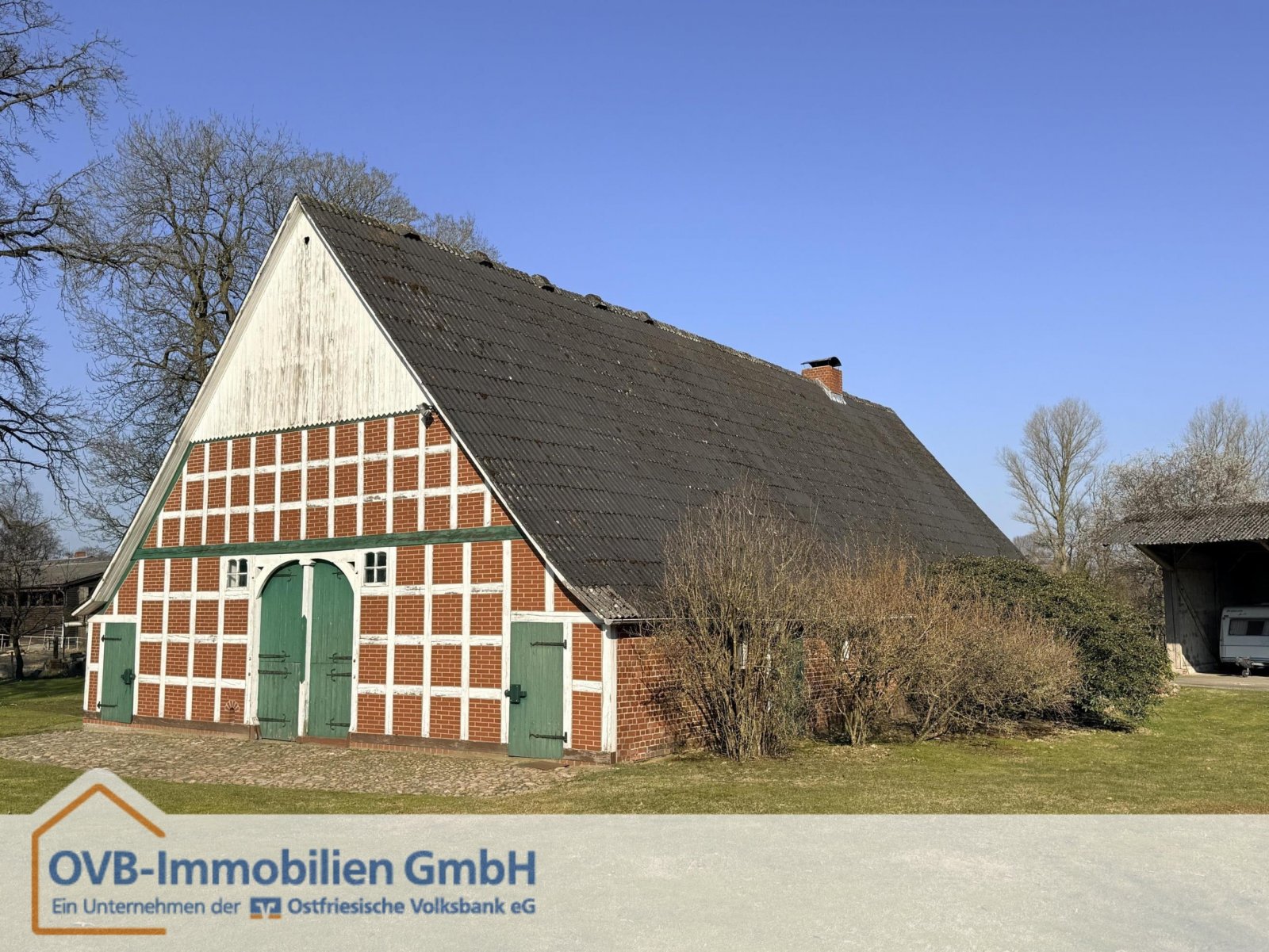 Hemmoor: Uriges Bauernhaus mit Weideland vor der Tür 