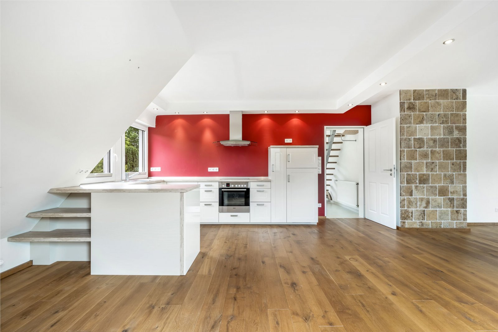 Wohnen / Essen / Kochen Dachgeschoss Wohnen / Essen / Kochen Dachgeschoss