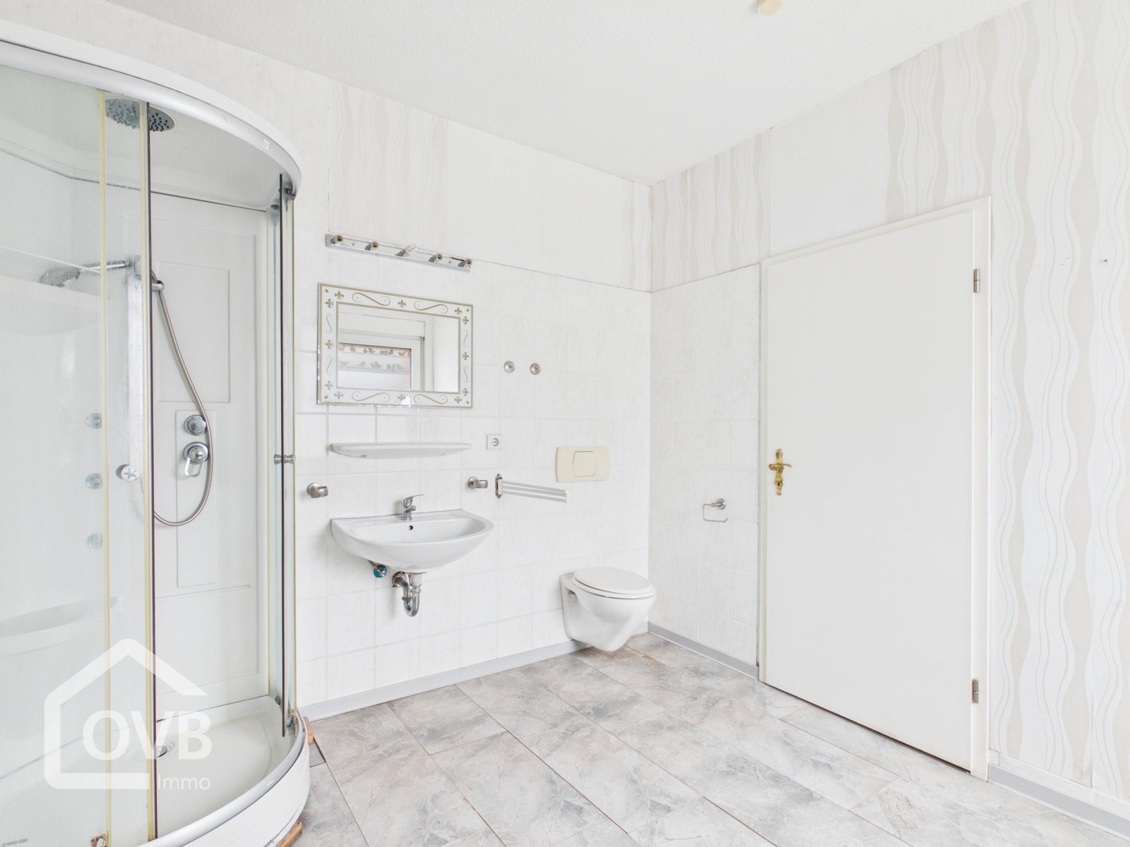 Wohnung Erdgeschoss (Badezimmer) Wohnung Erdgeschoss (Badezimmer)