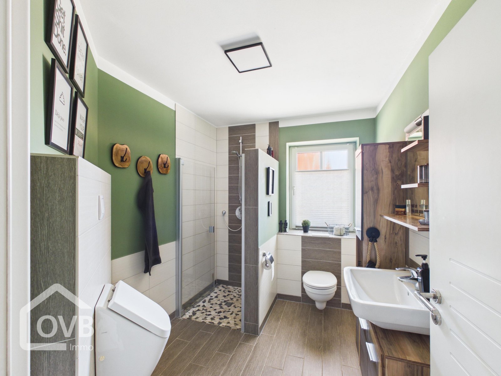 Badezimmer EG Badezimmer EG