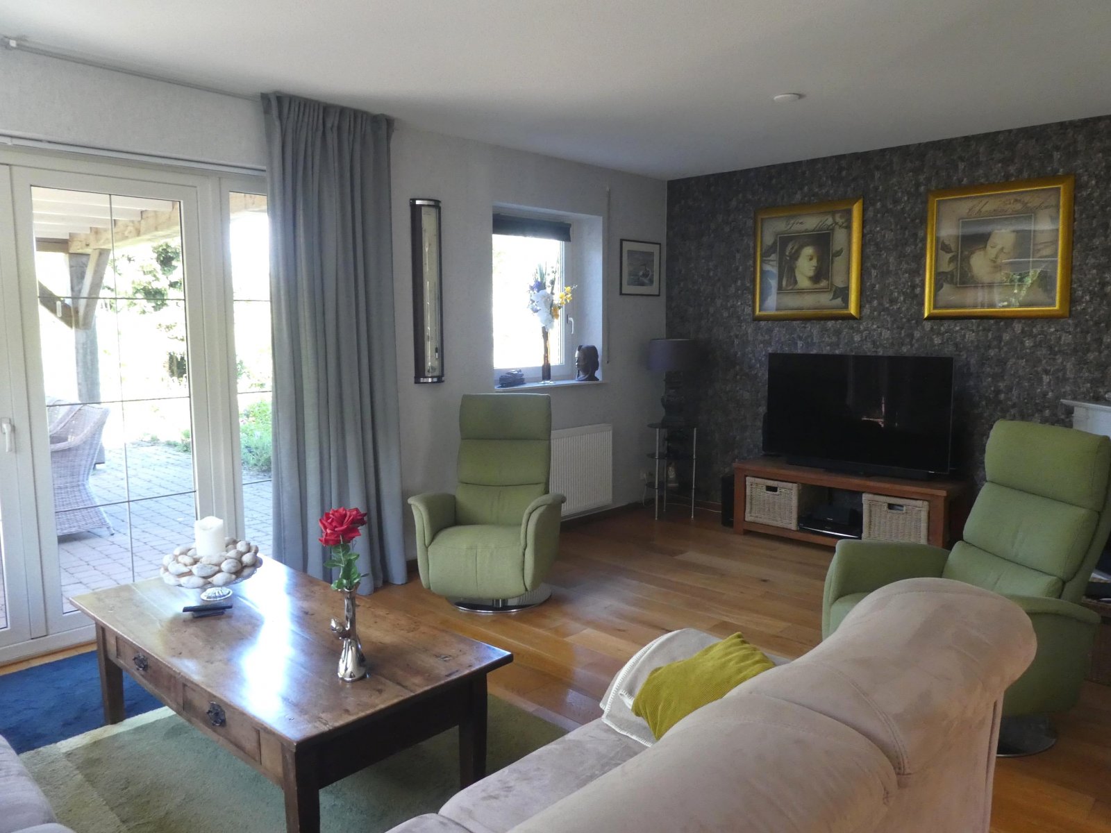 Wohn-/Esszimmer/Küche Wohn-/Esszimmer/Küche