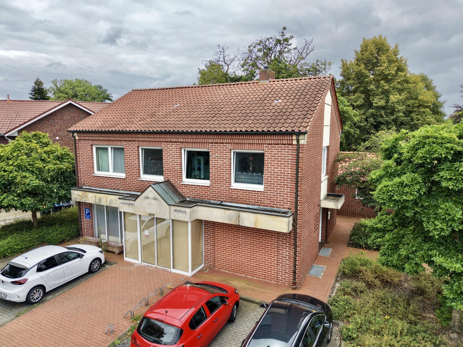 Hoogstede: Attraktives Wohn- und Geschäftshaus mit vielseitigem Potenzial in Hoogstede – Arbeiten, Vermieten oder Selbstnutzen - Eine Immobilie mit zahlreichen M Hoogstede: Attraktives Wohn- und Geschäftshaus mit vielseitigem Potenzial in Hoogstede – Arbeiten, Vermieten oder Selbstnutzen - Eine Immobilie mit zahlreichen M