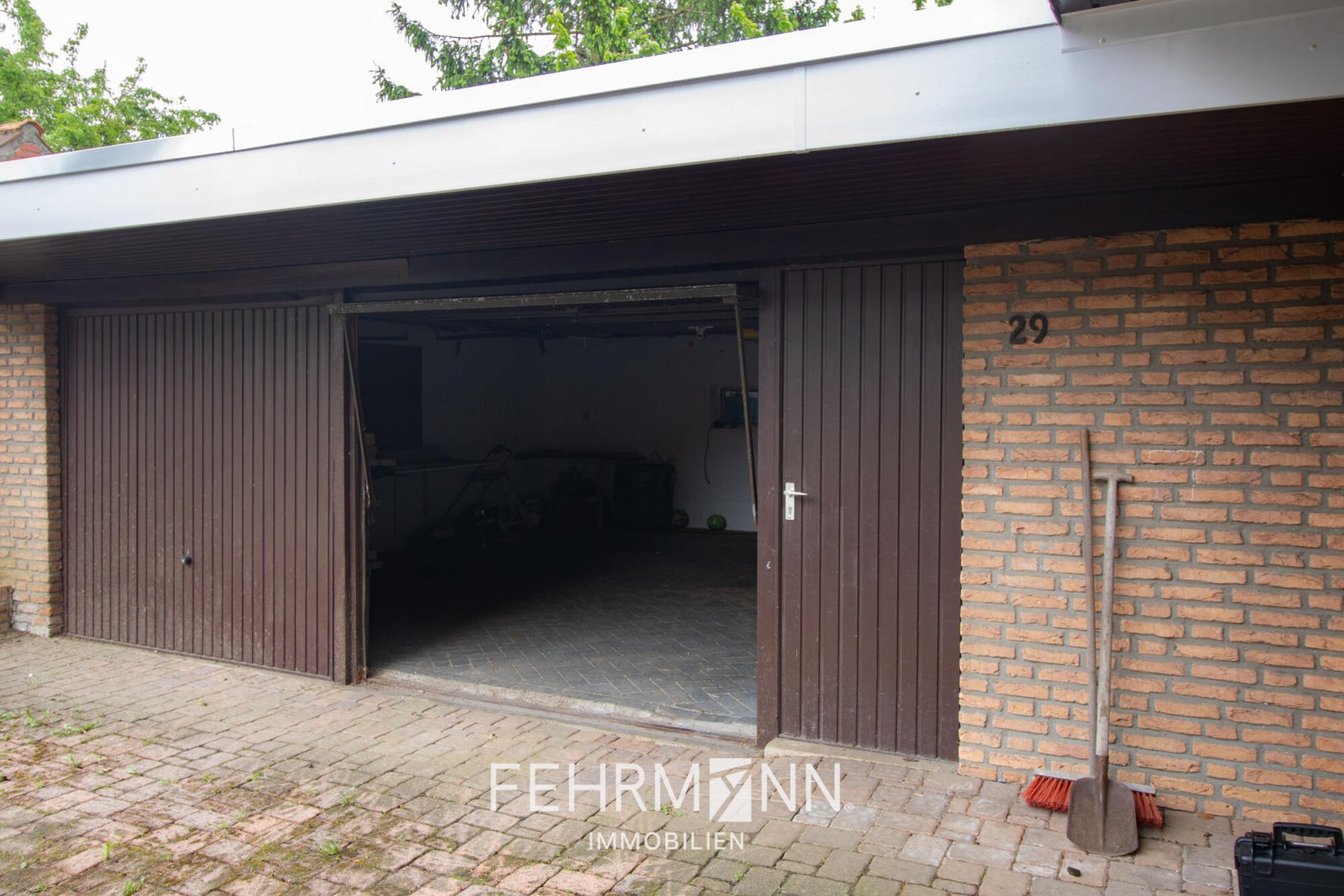 Garage Garage