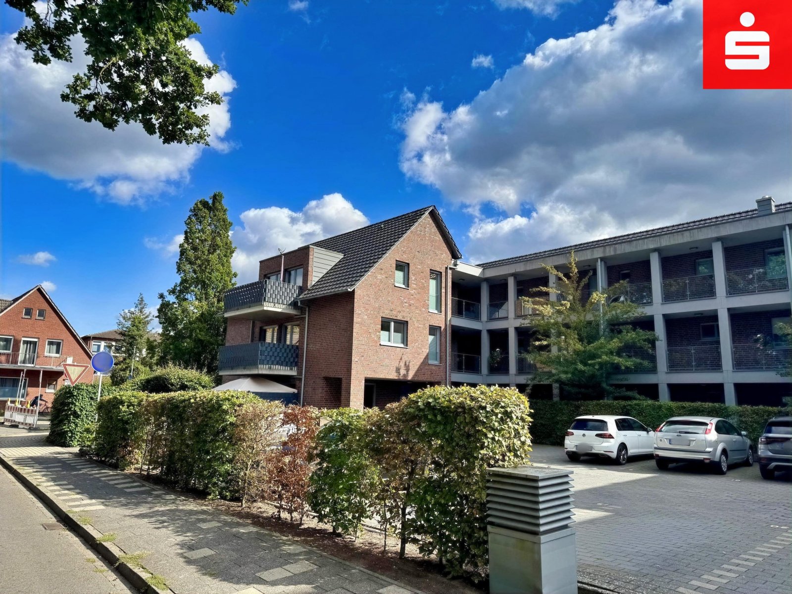 Wietmarschen: Neuwertige Erdgeschosswohnung mit Terrasse, Stellplatz und Aufzug in Wietmarschen-Lohne 