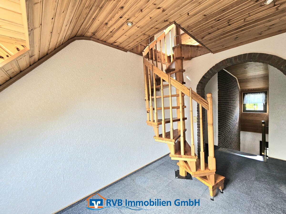 Aufgang zum Spitzboden Aufgang zum Spitzboden